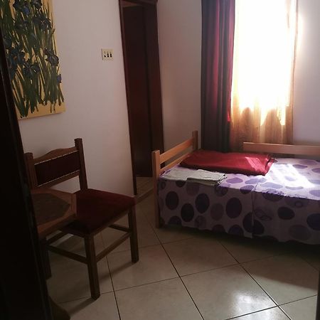 Kuca Veljovica Motel Belgrade Luaran gambar