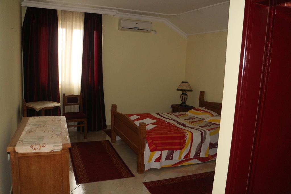 Kuca Veljovica Motel Belgrade Luaran gambar